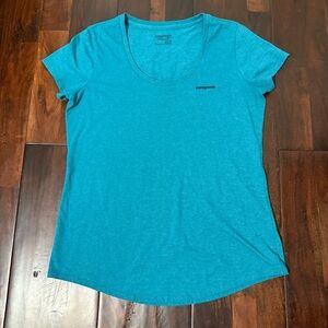 Patagonia Scoop Neck Tshirt Women’s Size Large Slim Fit Organic Cotton Blue